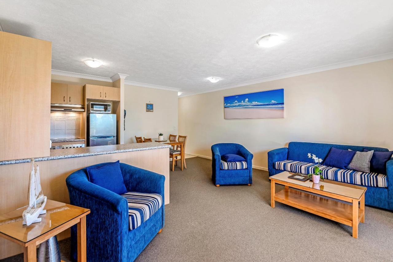 Golden Riviera Absolute Beachfront Resort Gold Coast Exterior foto