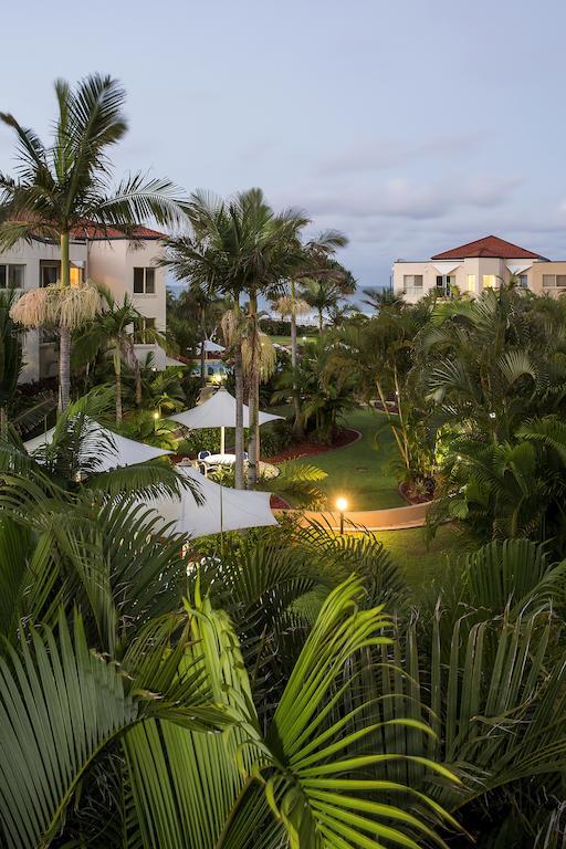 Golden Riviera Absolute Beachfront Resort Gold Coast Exterior foto